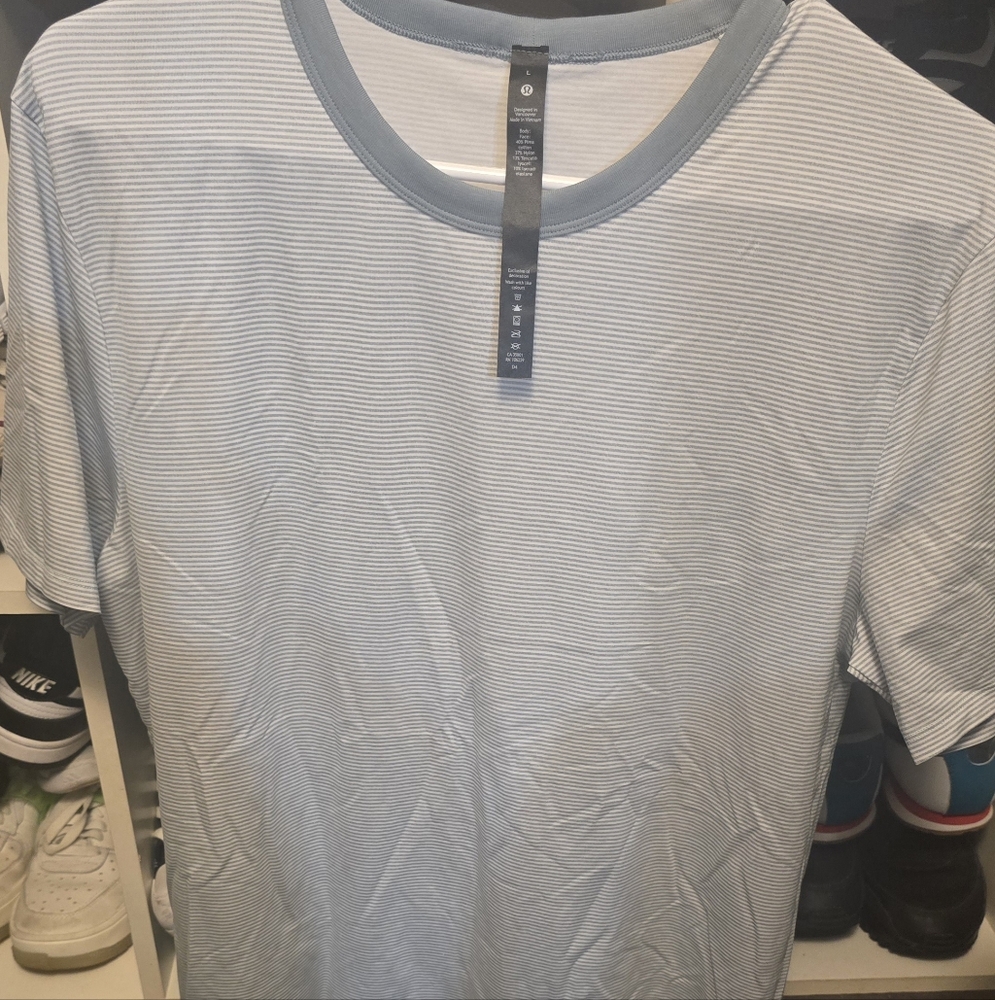 Lululemon tee shirt size large
